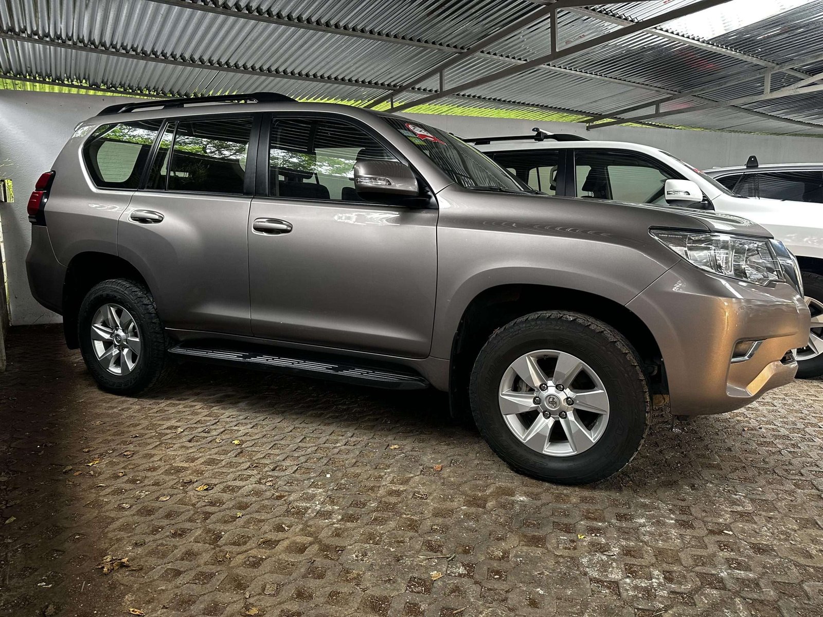 TOYOTA LAND CRUISER PRADO 2023 - Imagen 5