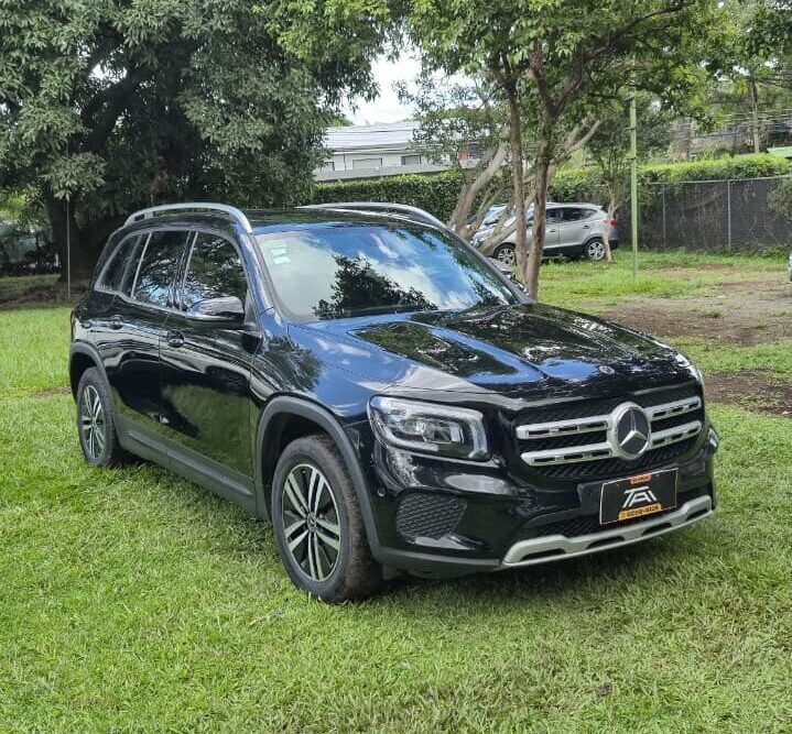 Mercedes Benz GLB200 2021
